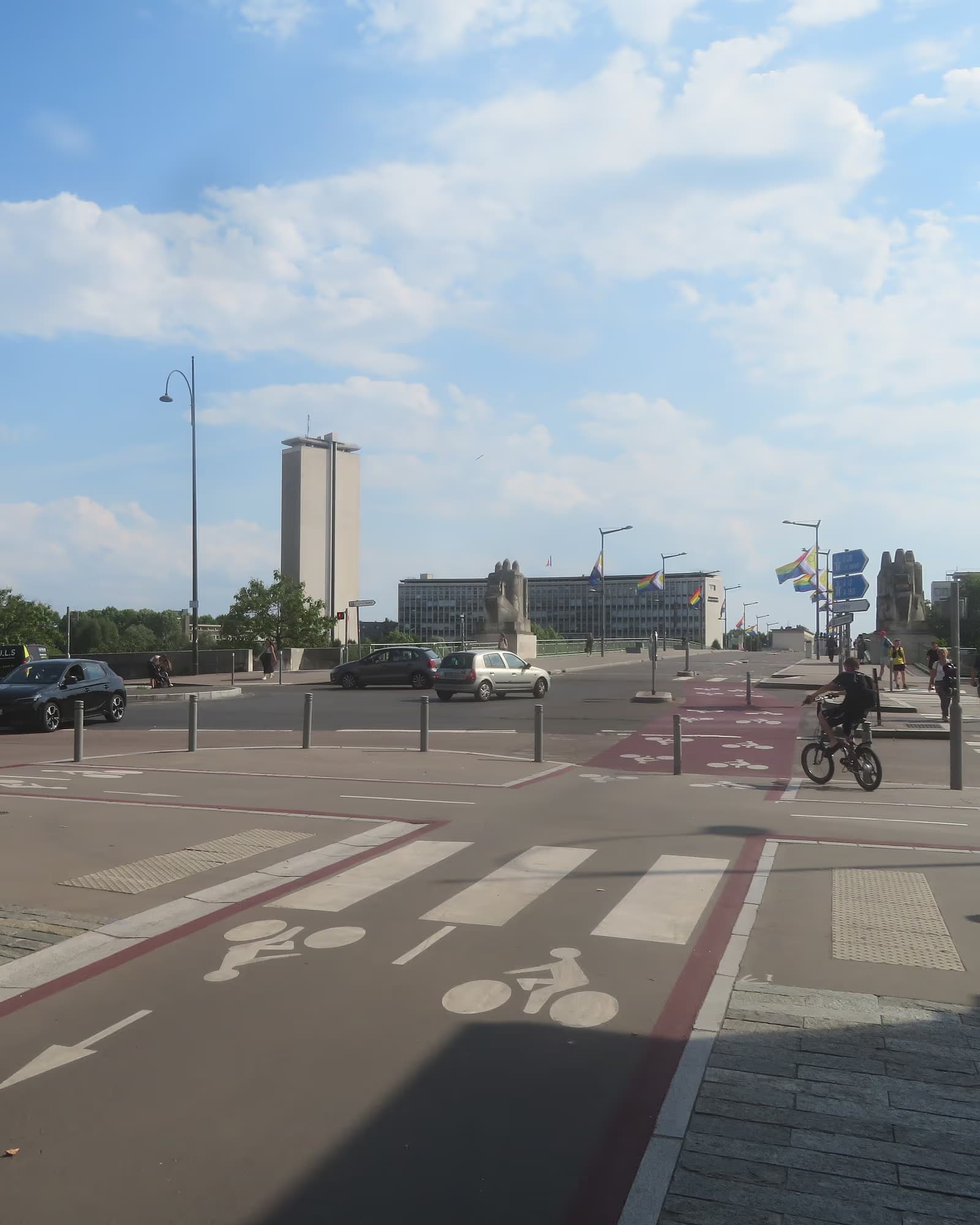 Le pont Boieldieu sur la Seine, à Rouen.